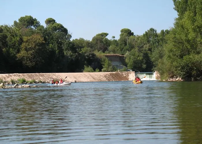Hébergement de vacances In Aspiran With Swimming Pool *