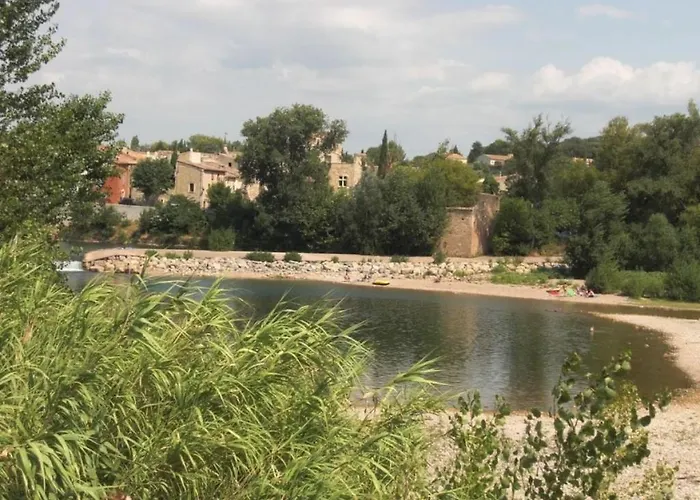 Hébergement de vacances In Aspiran With Swimming Pool